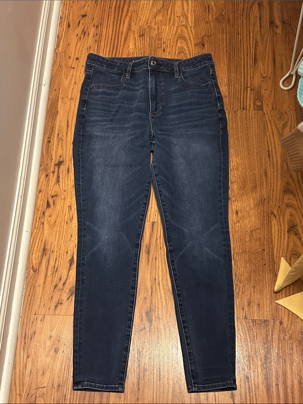 American Eagle Super High Rise Next Level Stretch Jegging Dark Wash ✨3/$25 SALE✨